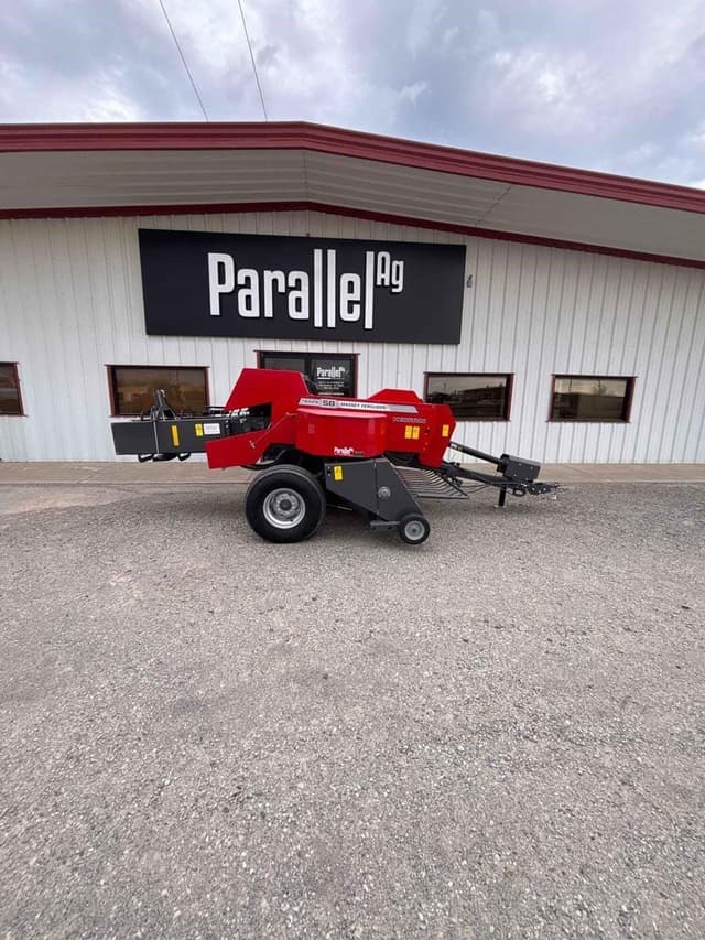 Image of Massey Ferguson 1842S equipment image 1