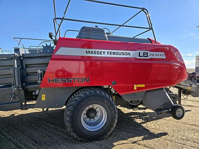 Image of Massey Ferguson LB2234 equipment image 3