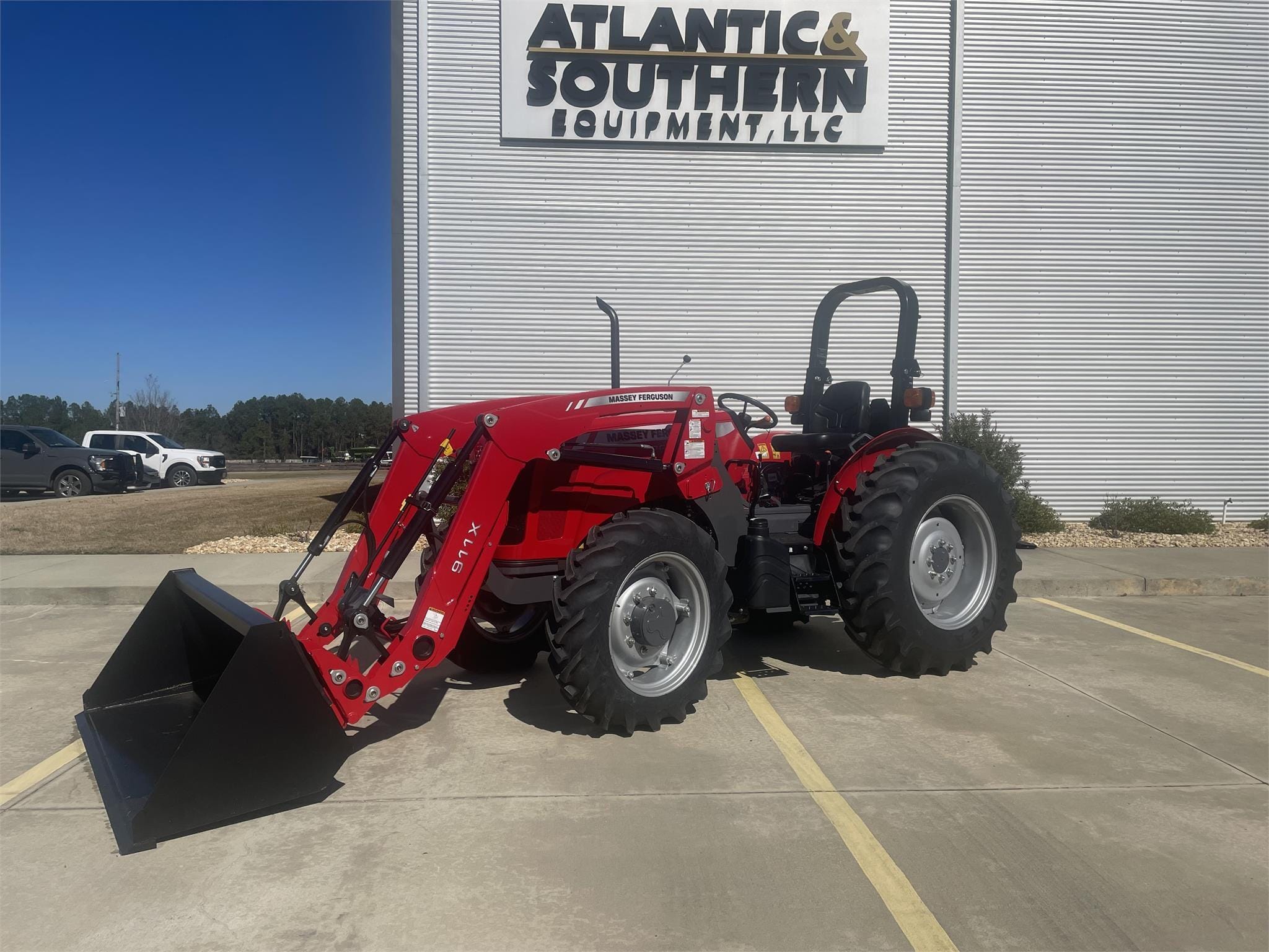 2024 Massey Ferguson 2605H Equipment Image0