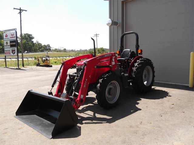 Image of Massey Ferguson 2606H equipment image 2