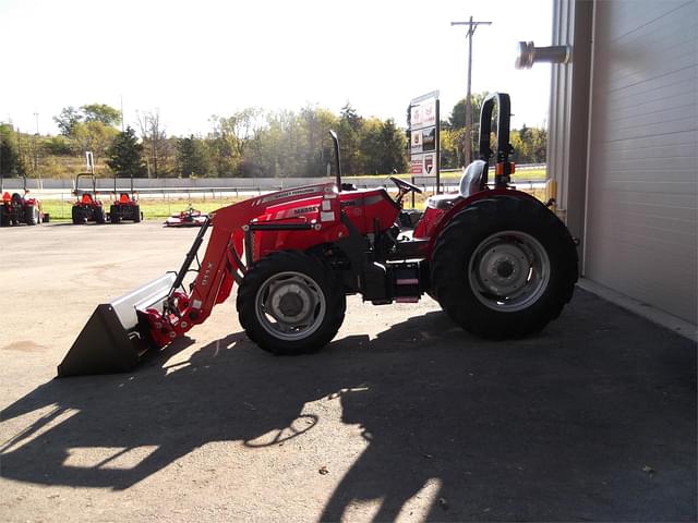 Image of Massey Ferguson 2607H equipment image 1