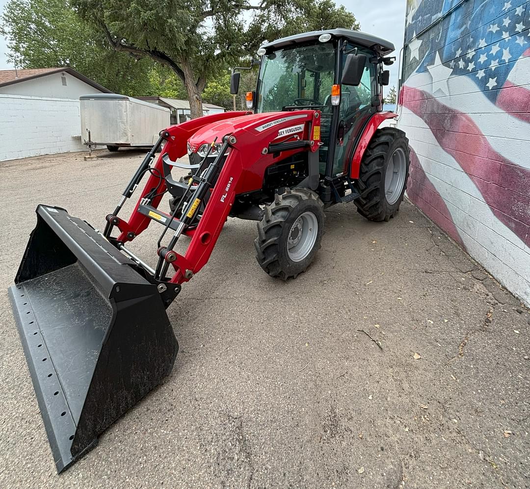 Image of Massey Ferguson 2850M Image 0