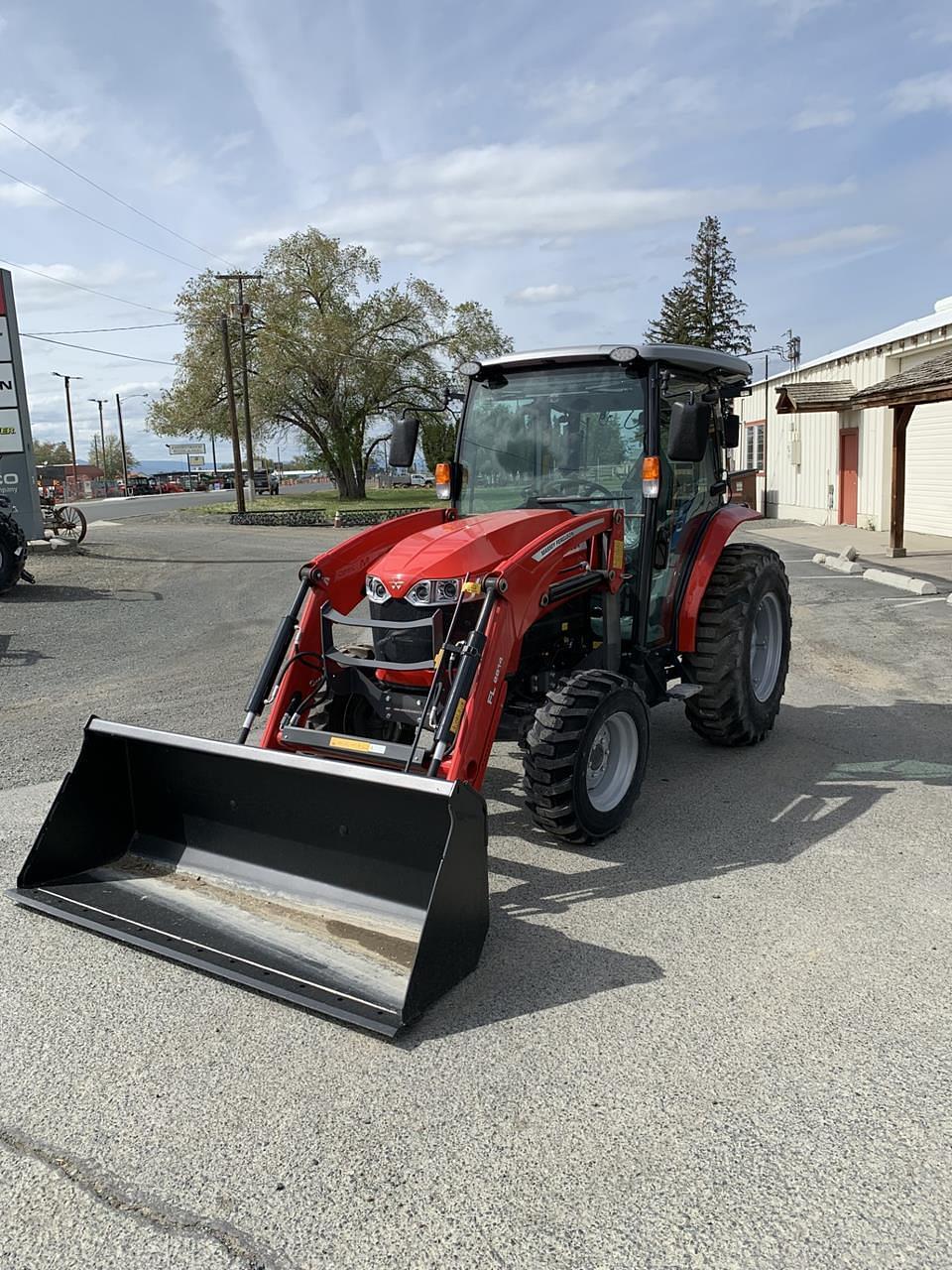 Image of Massey Ferguson 2850M Primary image