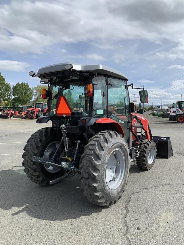 Image of Massey Ferguson 2850M equipment image 2
