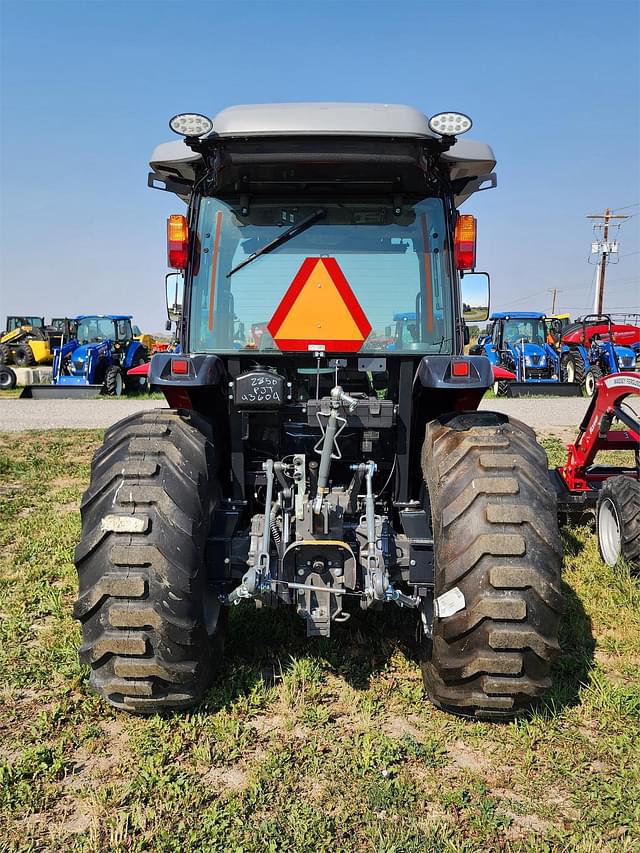 Image of Massey Ferguson 2850M equipment image 4