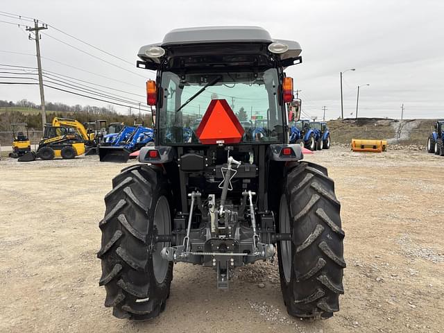 Image of Massey Ferguson 2860M equipment image 3