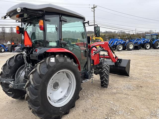 Image of Massey Ferguson 2860M equipment image 2