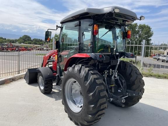 Image of Massey Ferguson 2860M equipment image 2