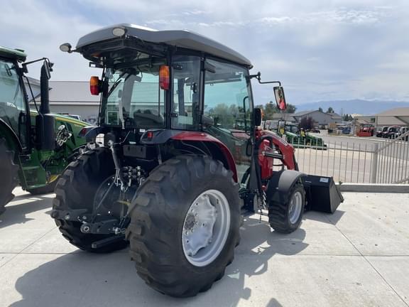 Image of Massey Ferguson 2860M equipment image 4