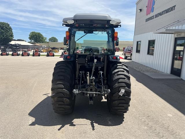 Image of Massey Ferguson 2860M equipment image 3