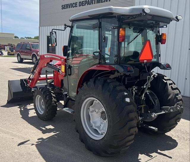 Image of Massey Ferguson 2860M equipment image 2