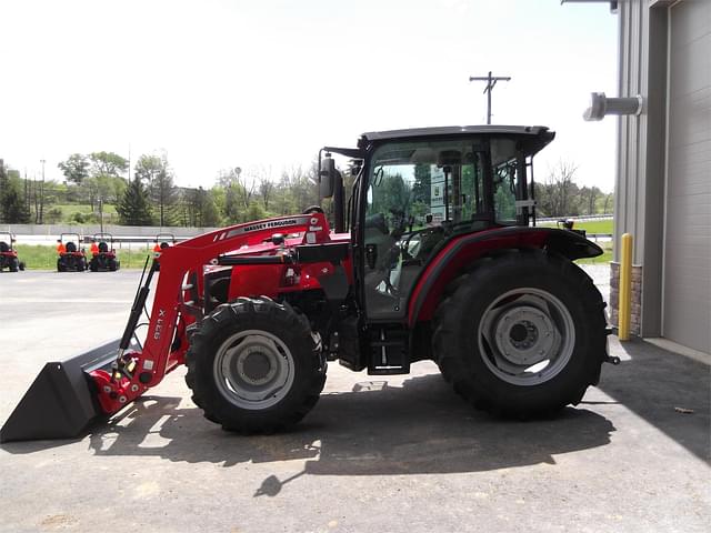 Image of Massey Ferguson 4707 equipment image 1