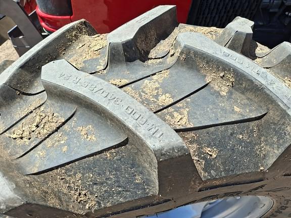 Image of Massey Ferguson 4707 equipment image 4