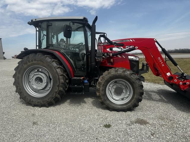 Image of Massey Ferguson 4710 equipment image 2