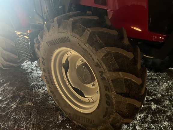 Image of Massey Ferguson 4710 equipment image 4