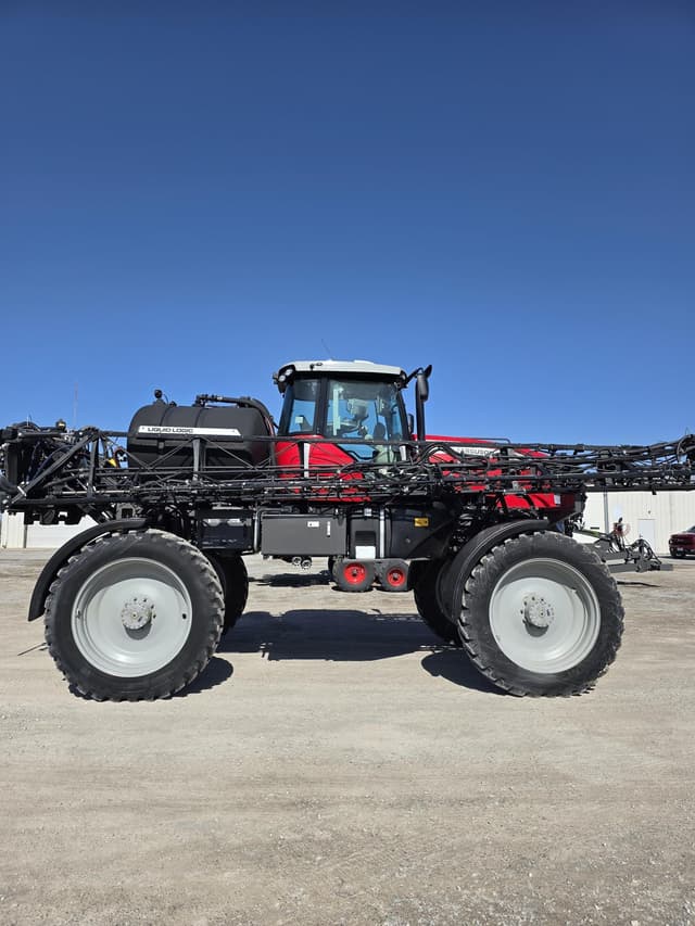 Image of Massey Ferguson 530R equipment image 2