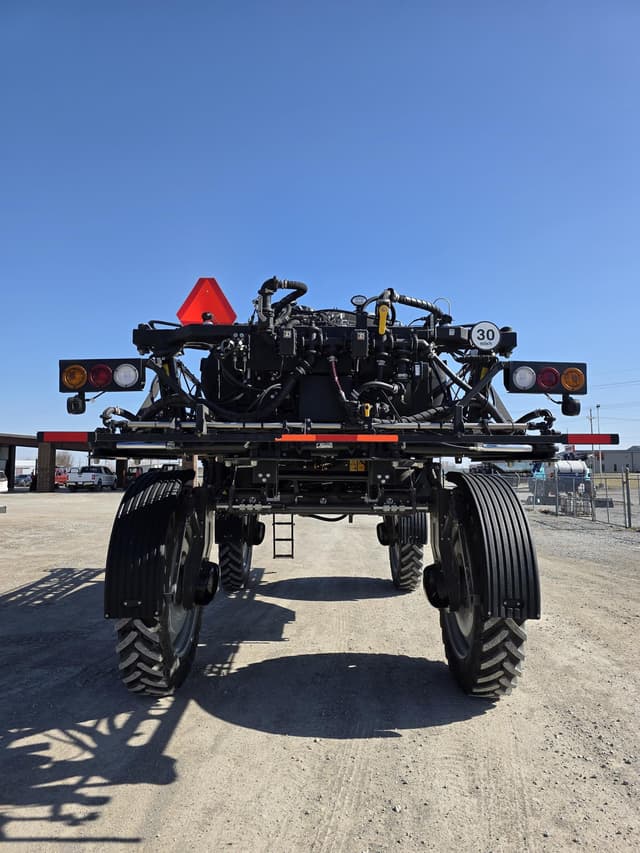 Image of Massey Ferguson 530R equipment image 1