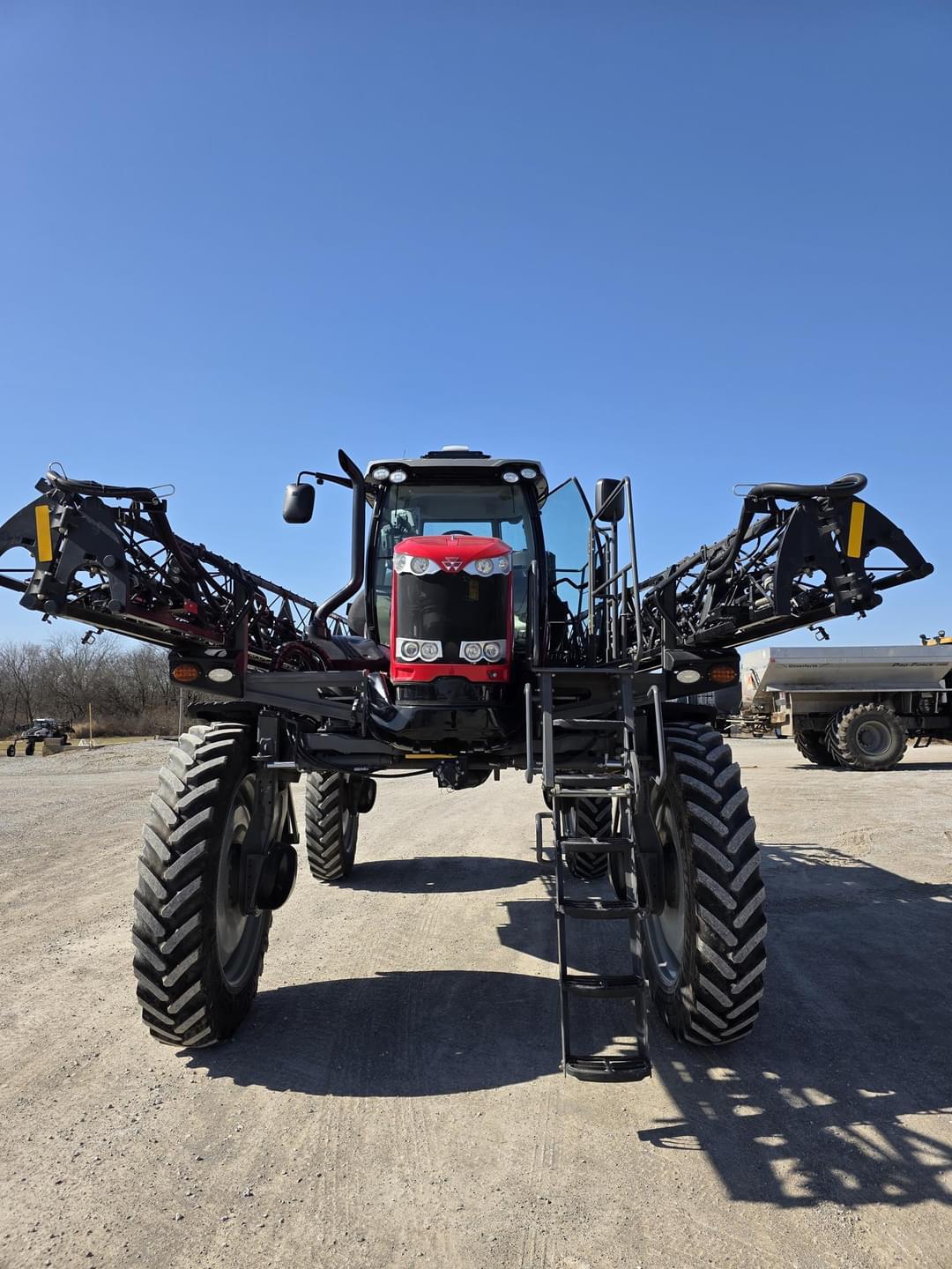 Image of Massey Ferguson 530R Primary image