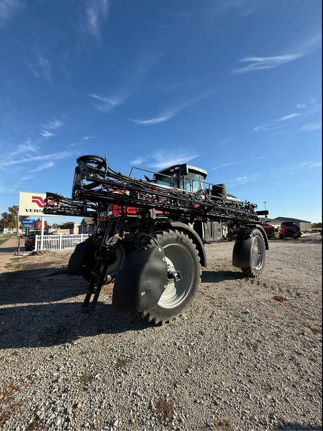 Image of Massey Ferguson 530R equipment image 1