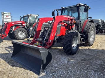 Main image Massey Ferguson 5711