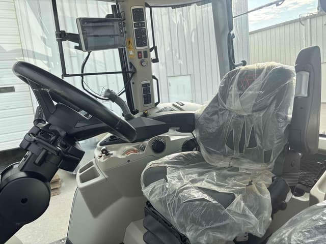 Image of Massey Ferguson 5S.115 equipment image 2