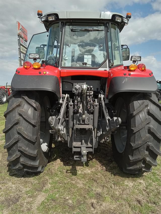 Image of Massey Ferguson 7S.165 equipment image 4