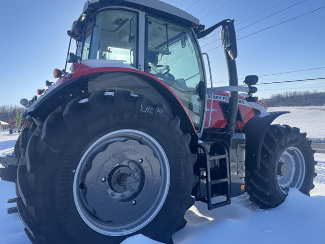 Image of Massey Ferguson 7S.165 equipment image 2