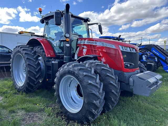 Image of Massey Ferguson 8735S equipment image 4