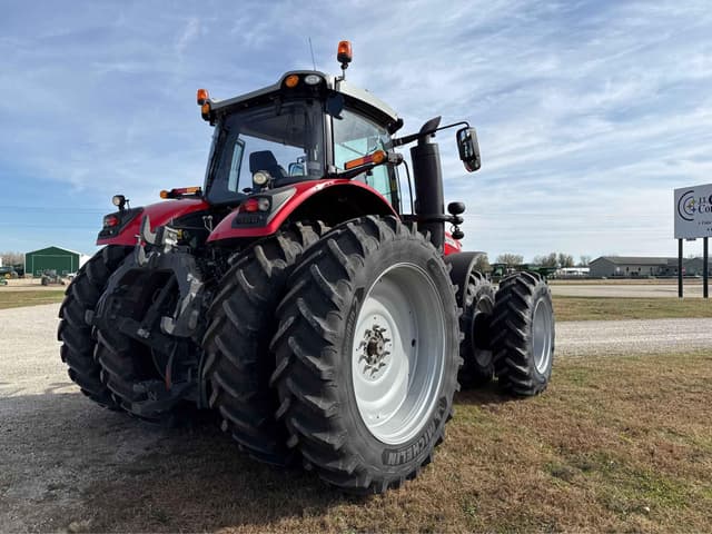 Image of Massey Ferguson 8737S equipment image 2