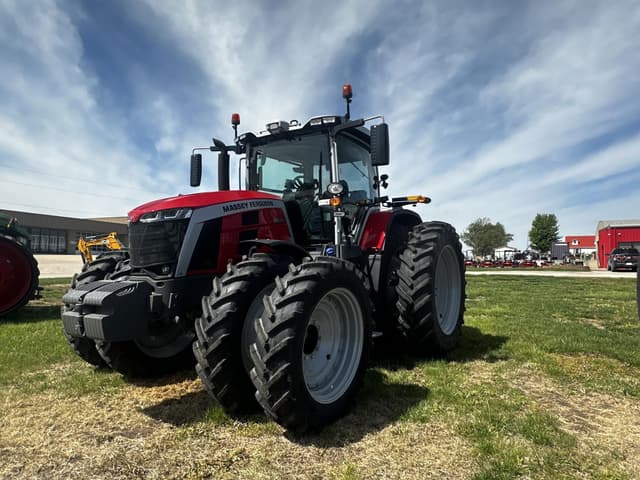 Image of Massey Ferguson 8S.305 equipment image 1