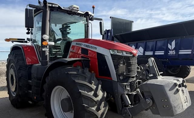 Image of Massey Ferguson 8S.305 equipment image 1