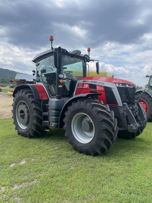 Image of Massey Ferguson 8S.305 equipment image 1