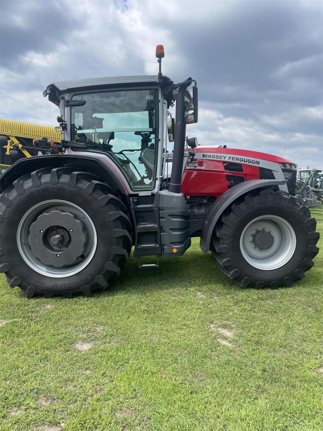 Image of Massey Ferguson 8S.305 equipment image 2