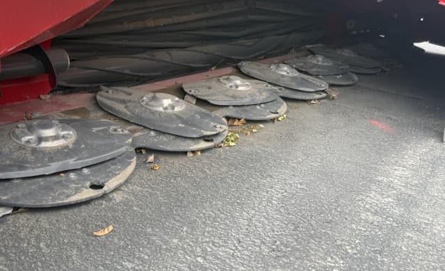 Image of Massey Ferguson 9316D equipment image 4