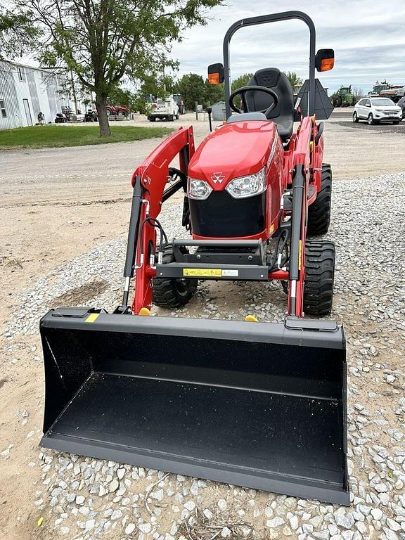 Image of Massey Ferguson GC1723 Primary image