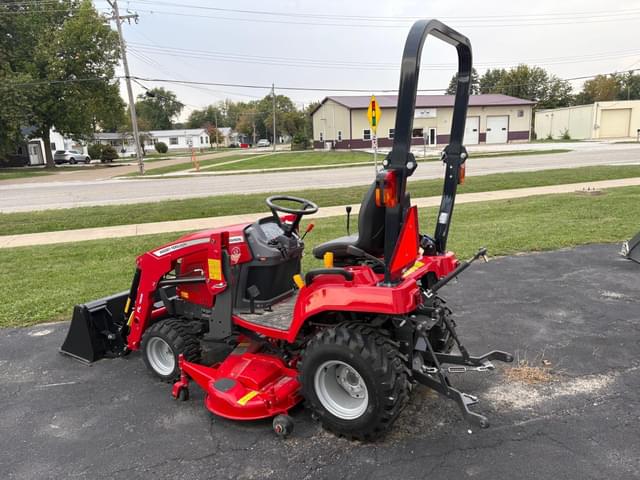 Image of Massey Ferguson GC1723E equipment image 3