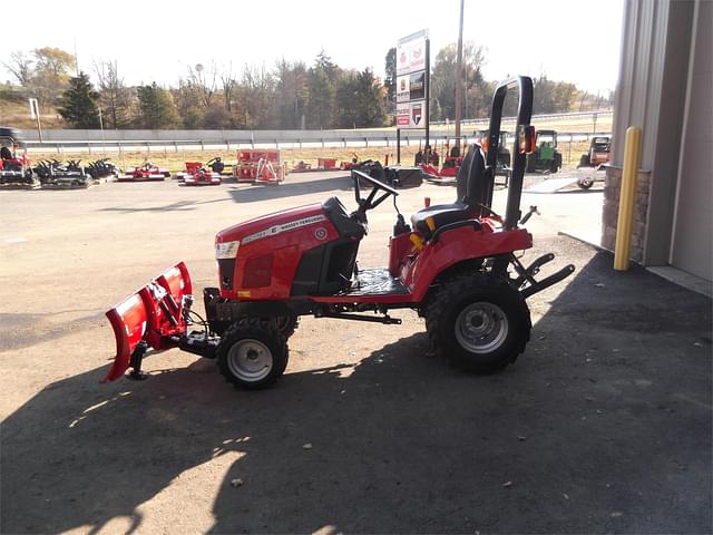 Image of Massey Ferguson GC1723E equipment image 1