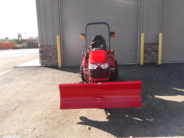 Image of Massey Ferguson GC1723E equipment image 3