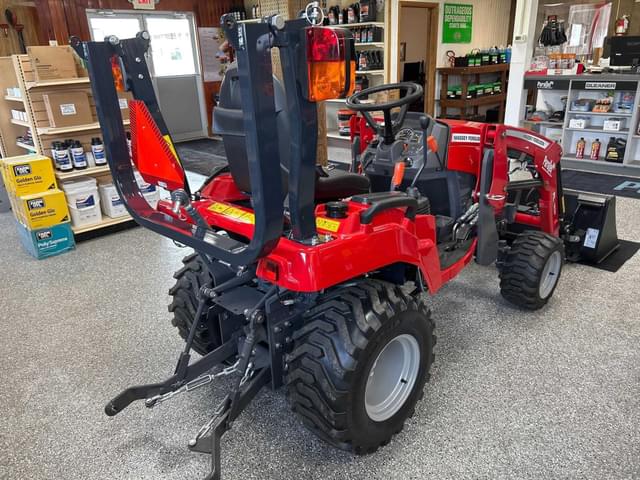 Image of Massey Ferguson GC1723E equipment image 3