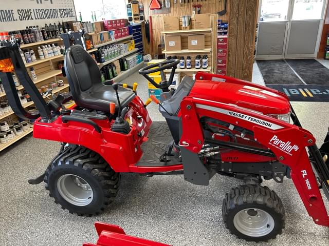 Image of Massey Ferguson GC1723E equipment image 1