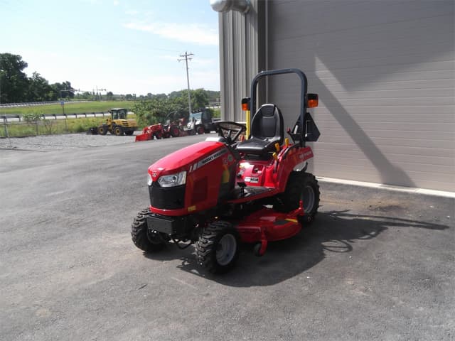 Image of Massey Ferguson GC1723E equipment image 2