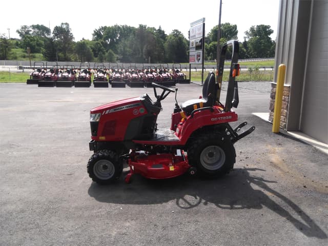 Image of Massey Ferguson GC1723E equipment image 1
