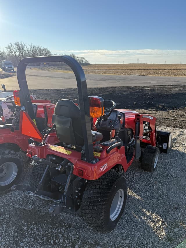 Image of Massey Ferguson GC1723E equipment image 2