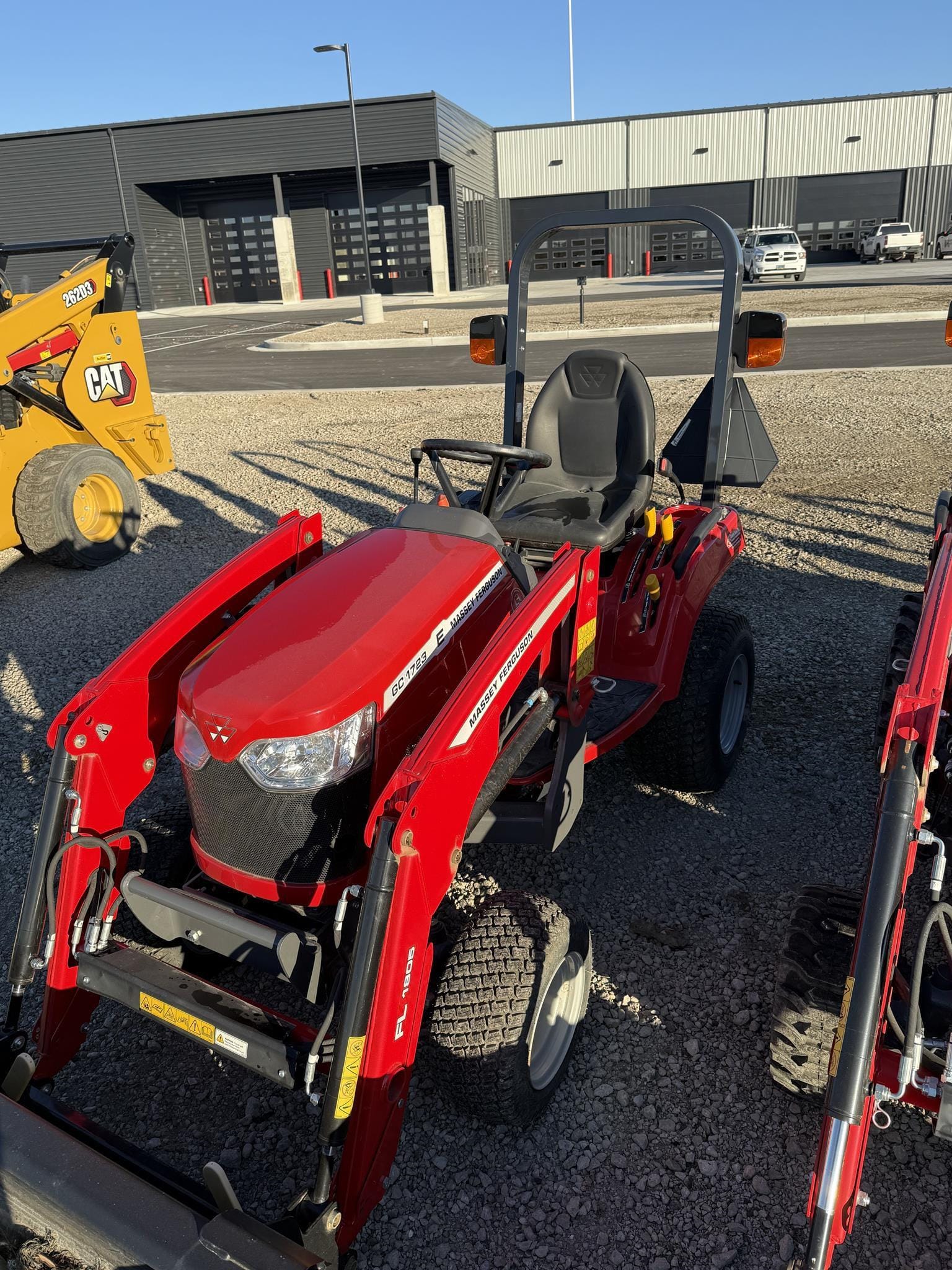 2024 Massey Ferguson GC1723E Equipment Image0