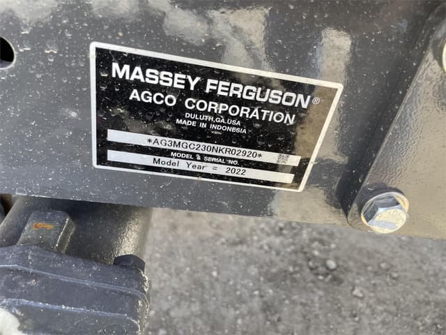 Image of Massey Ferguson GC1725M equipment image 4