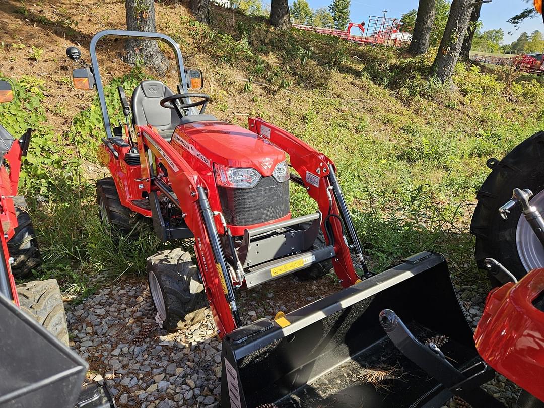 Image of Massey Ferguson GC1725M Image 0