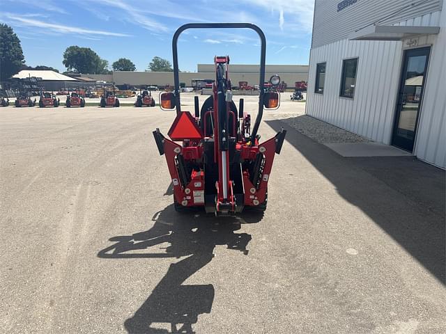 Image of Massey Ferguson GC1725MB equipment image 3