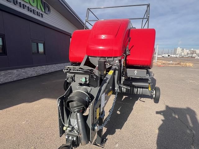 Image of Massey Ferguson LB2233 equipment image 2
