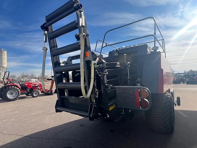Image of Massey Ferguson LB2233 equipment image 3