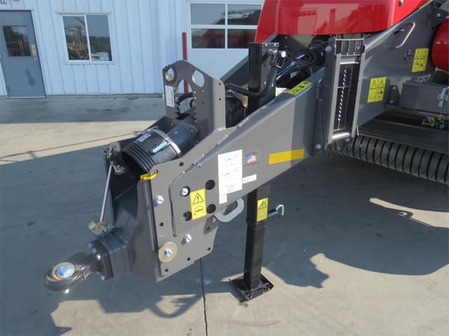 Image of Massey Ferguson LB2233 equipment image 1